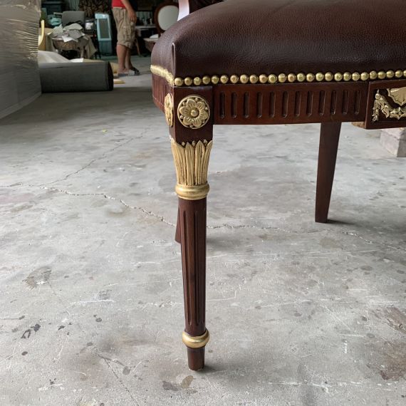 Ghế Louis King Chair Làm Bằng Gỗ Mahogany