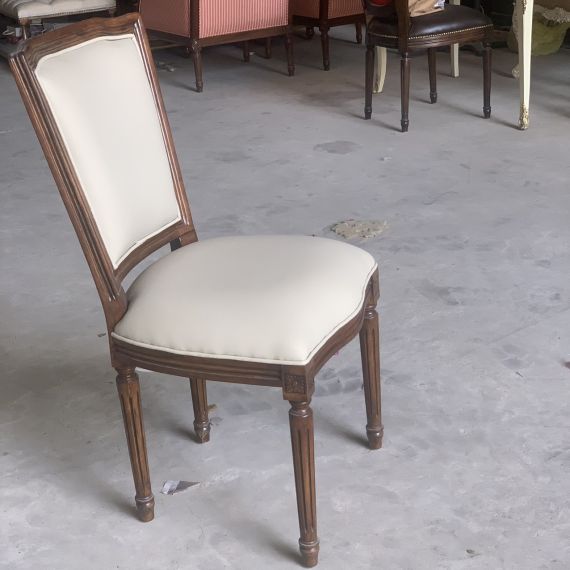 Ghế Louis XVI Gỗ Cao Su Tựa Vuông Bọc Da CÔng Nghiệp (Simili) LSXVI017