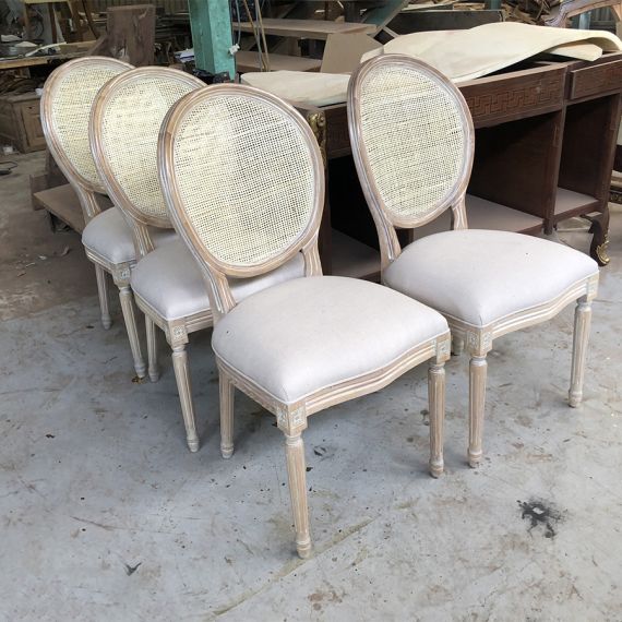 Ghế Louis XVI Lưng Tựa Đan Mây Không Tay Gỗ Cao Su LSXVI015